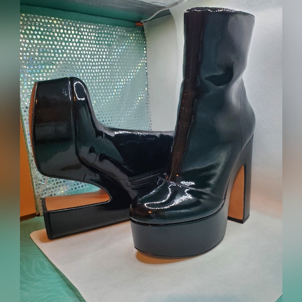 🔥 Jessica Simpson black platform boot,